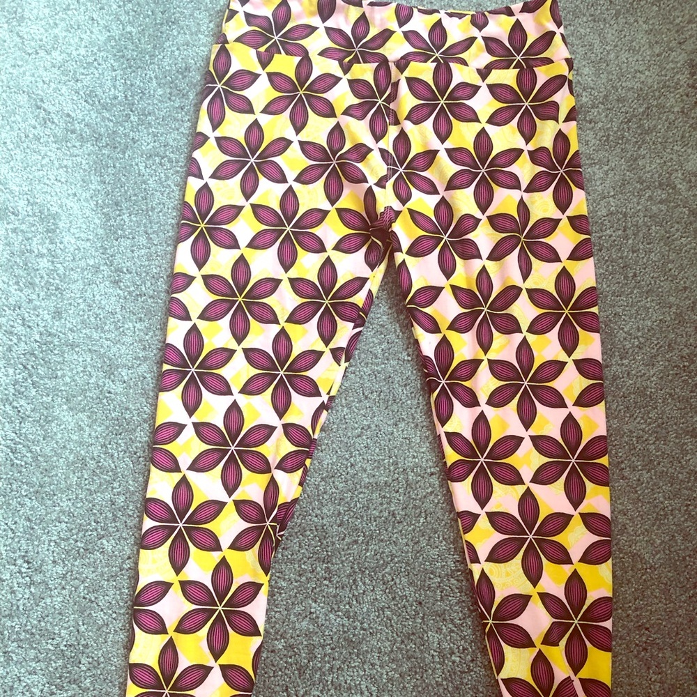 Lularoe TC leggings Brand New